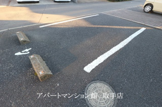 【駐車場】