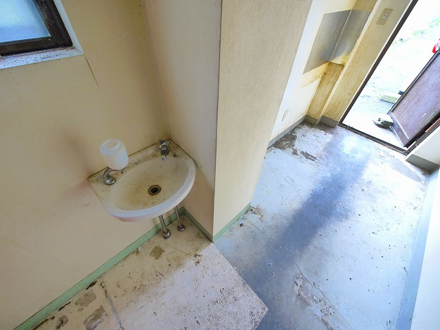 上田ビル（三島町）の洗面所