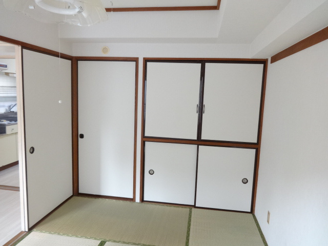 ドミプレリュード久米川の和室