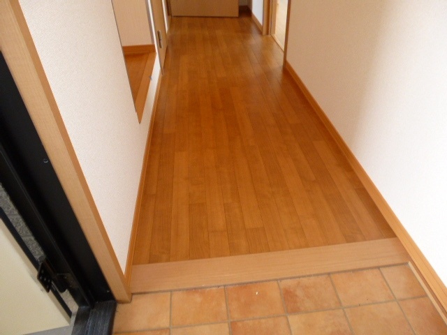 シャルマン笹沖Bの玄関