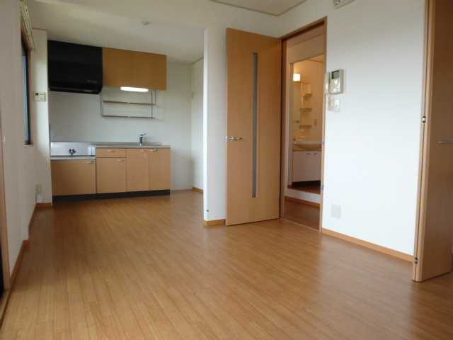 シャルマン笹沖Bの居間・リビング