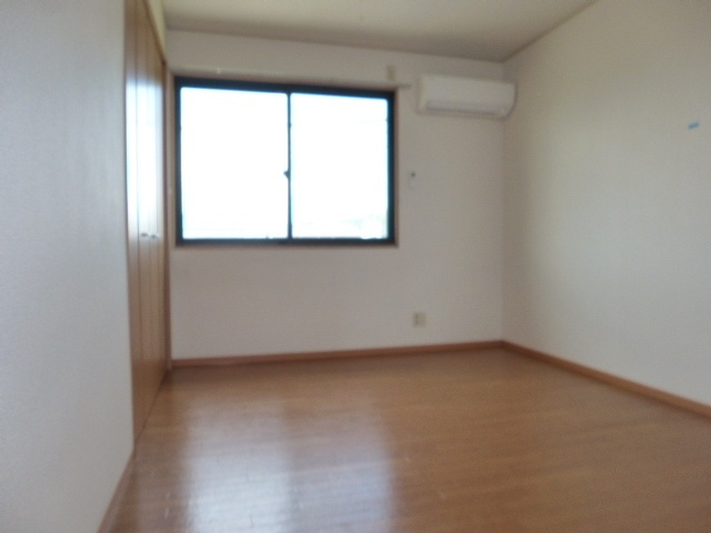 シャルマン笹沖Bの寝室|洋室