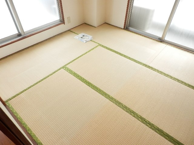 ハイマート久米川の和室