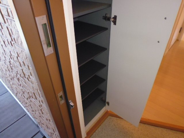 ラ・パルテール中畝の玄関|シューズボックス