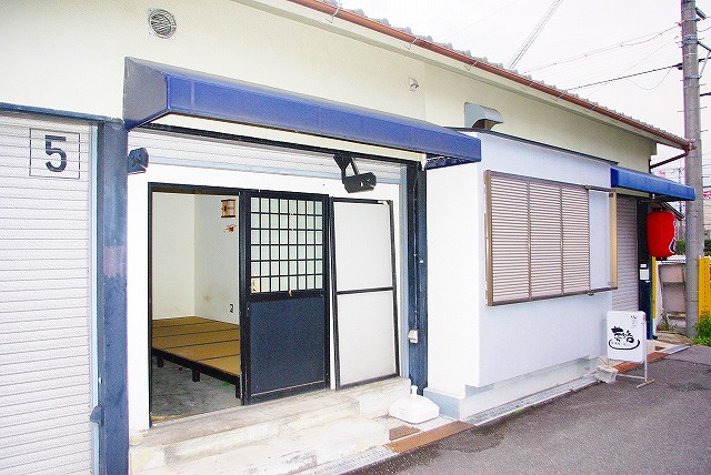 東田店舗のエントランス