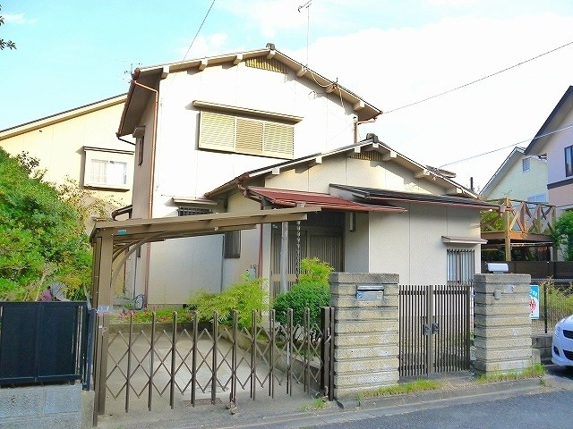 あやめ池南７丁目貸家（881-6）の外観|外観もきれいです