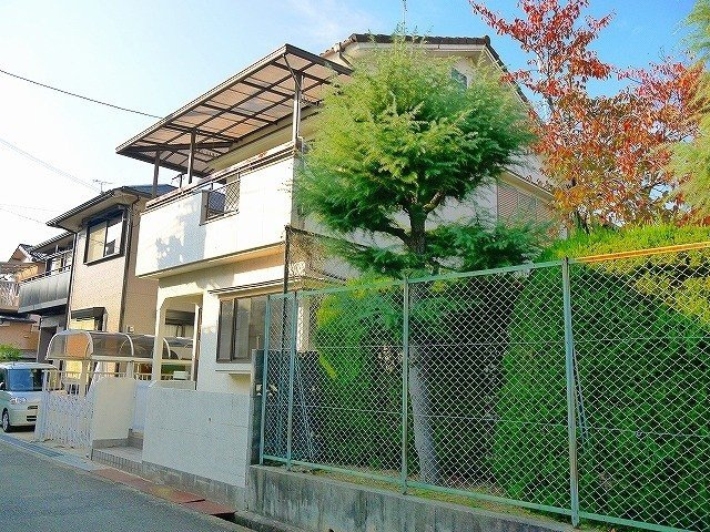 東和苑一戸建の外観