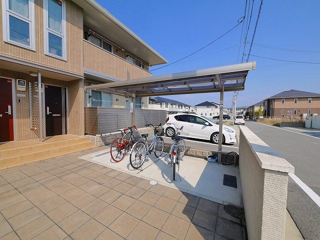 Fiore城山台　Eastのその他共用部分|屋根付きの駐輪場です