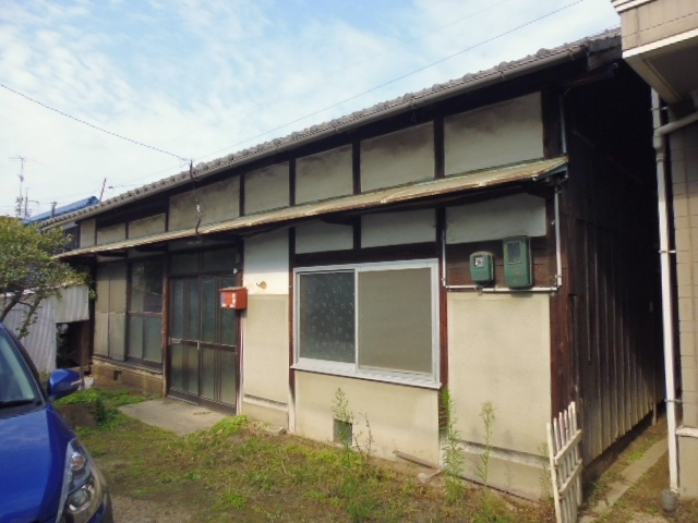 倉敷市西阿知町西原の倉庫の外観