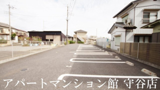 【駐車場】