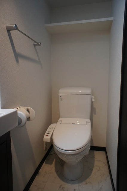 アイ・セレブ薬院のトイレ|アイ・セレブ薬院 (2K) トイレ
写真は同タイプのお部屋です。