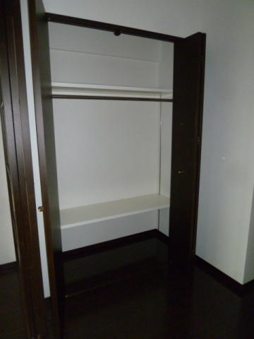 アイ・セレブ薬院の収納|アイ・セレブ薬院 (2K) クローゼット
写真は同タイプのお部屋です。