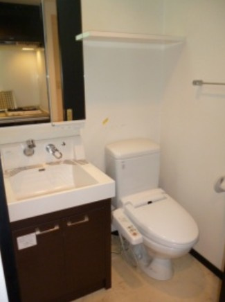 アイ・セレブ薬院の洗面所|アイ・セレブ薬院 (2K) 洗面所
写真は同タイプのお部屋です。