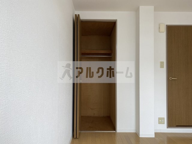コンフォート本町の収納|コンフォート本町　クローゼット