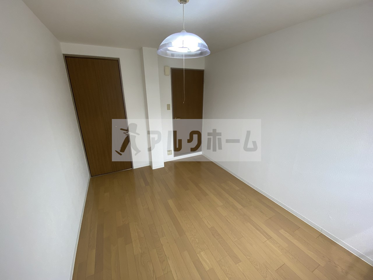 コンフォート本町の居間・リビング|コンフォート本町　洋室