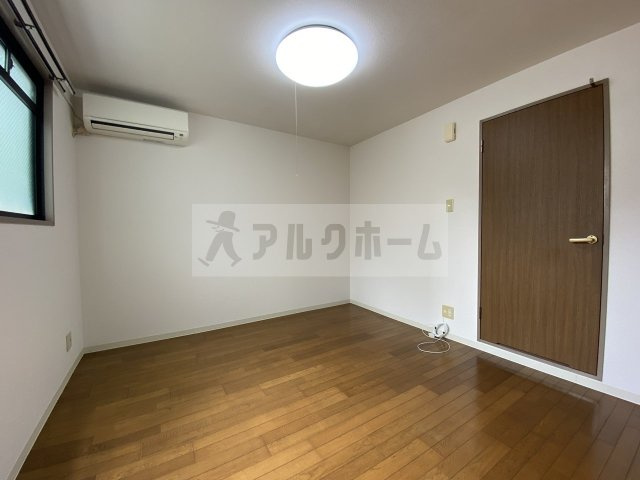 コンフォート本町の居間・リビング|コンフォート本町　洋室