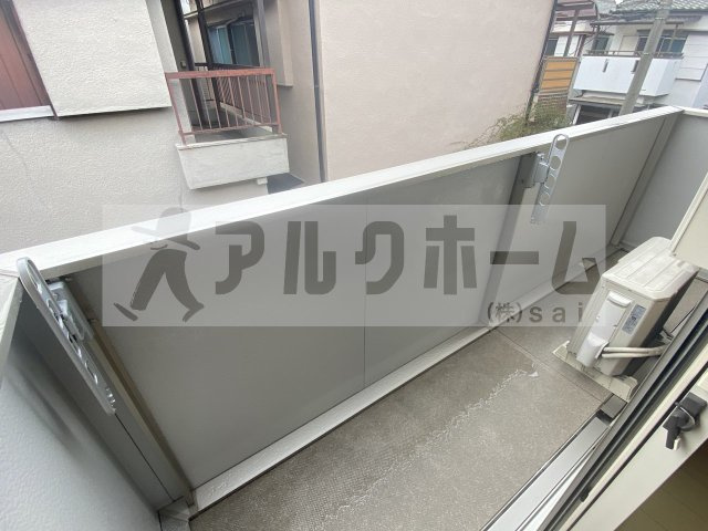 コージーコート法善寺のバルコニー