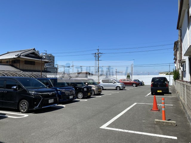 コージーコート法善寺の駐車場