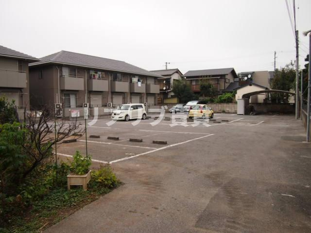 エスパシオDの駐車場