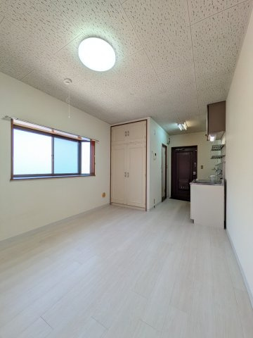 【その他】 | グロリアマンション | きれいな洋室です