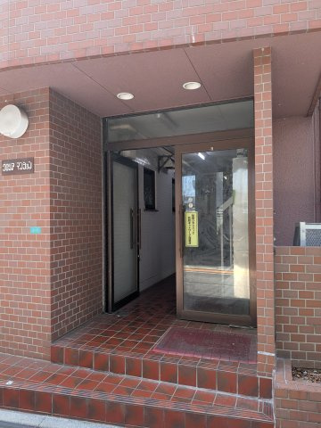 【エントランス】 | グロリアマンション | きれいなエントランスです
