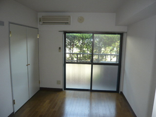 サンシャイン中町の洋室