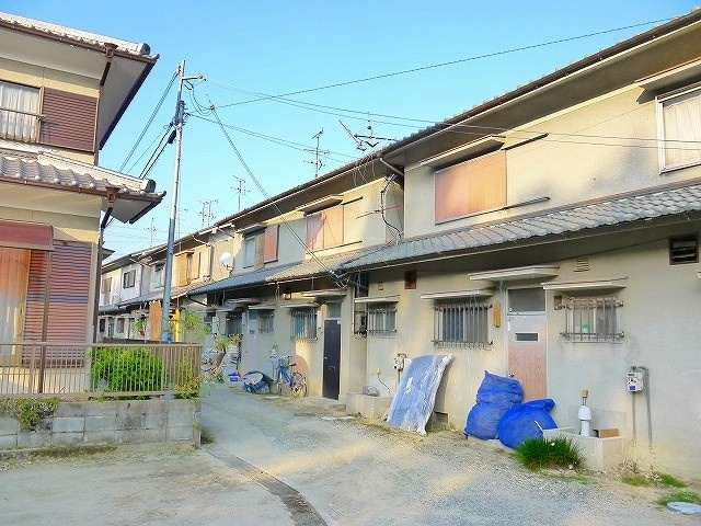 疋田町4丁目貸家の外観
