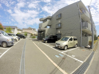 【駐車場】