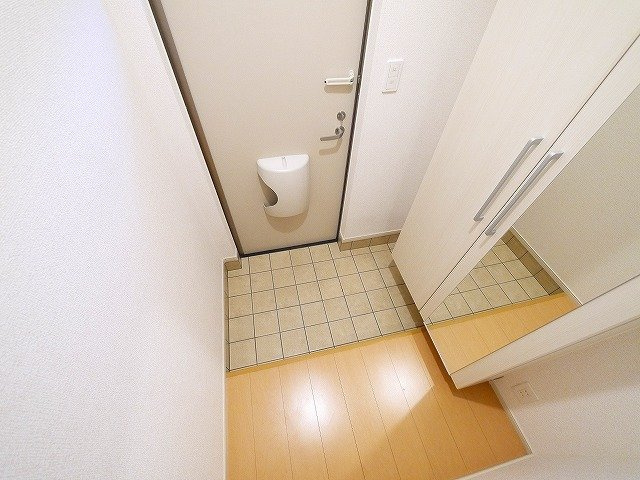 グランツコート大門西の玄関|ゆったりとした玄関です