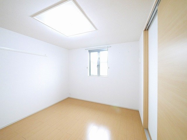 グランツコート大門西の寝室|落ち着いて過ごせるお部屋なので、寝室にいかがでしょうか