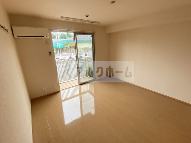 ドリーム葉月六番館の居間・リビング|ドリーム葉月　六番館　洋室