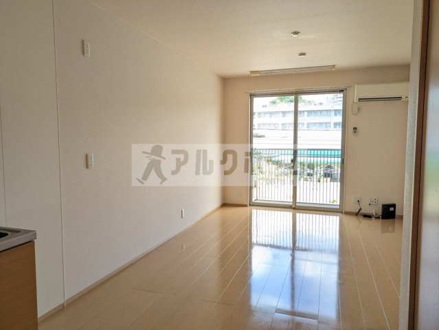 ドリーム葉月六番館の居間・リビング