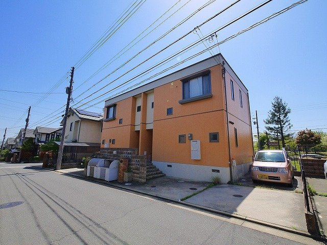 精華台メゾネットHの駐車場