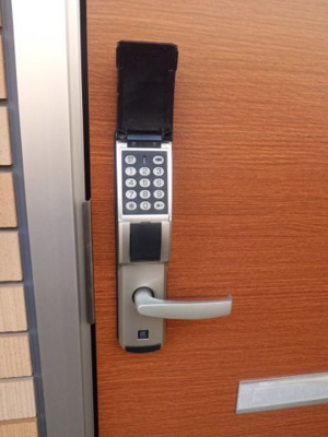 【エントランス】 | ロイヤルコート津久野 | 電子錠