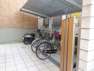 【その他共用部分】 | ロイヤルコート津久野 | 駐輪場