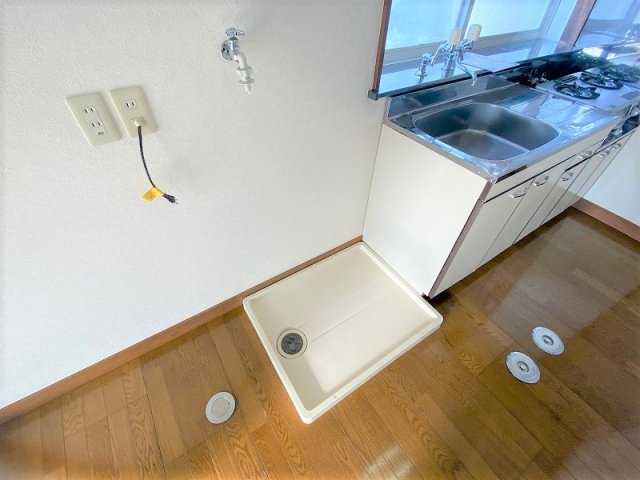 メゾンＳⅡの洗面所|洗濯機置場、防水パン付き☆