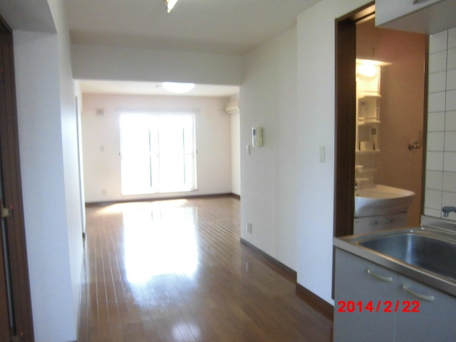 サンライズ住吉の居間・リビング