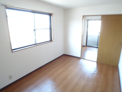 【洋室】 | ファミーユHIRO