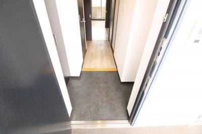 【玄関】 | ウエストアベニュー