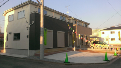 【外観】 | 鴻巣市松原3丁目/新築分譲住宅全3棟・残2棟/1,990万円⇒1,799万円～ | 2号棟/2,190万円⇒1,999万円