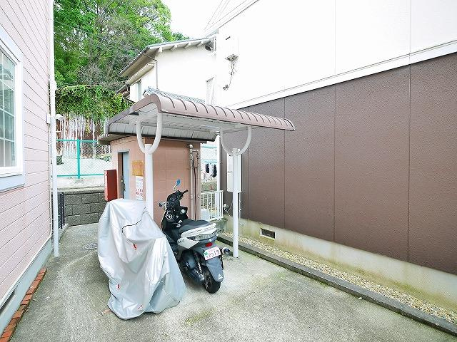 ラフィーネ俵口Bのその他共用部分|屋根付き駐輪場です