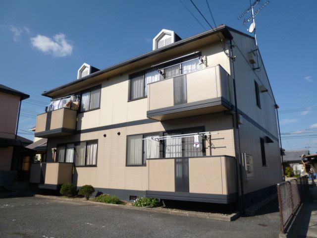 総社市清音柿木のアパートの外観