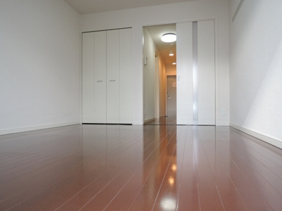 【洋室】 | エレガンツア南本町