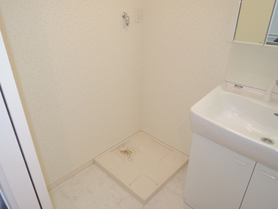 【洗面所】 | エレガンツア南本町 | ☆室内洗濯機置場☆