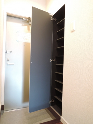 【玄関】 | エレガンツア南本町 | ☆シューズボックス☆