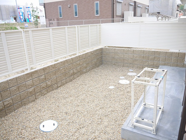 クラッセ城山台の庭
