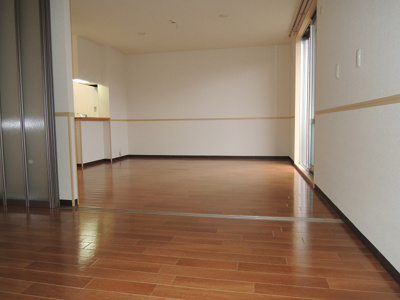 【居間・リビング】 | ヴィラロイヤルシティーⅡ