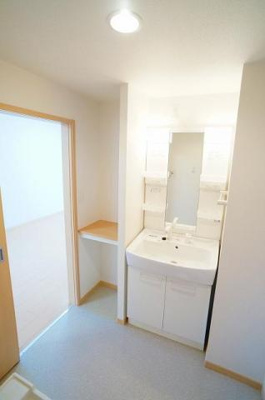 【独立洗面台】 | メゾン・エタニティ