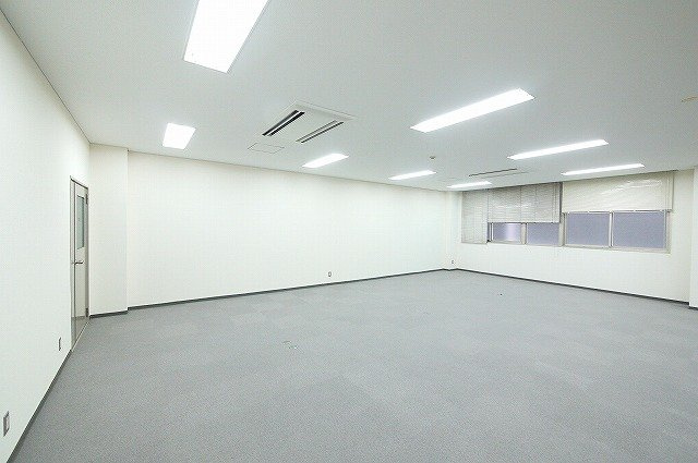 三和大宮ビルの内装