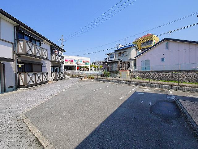 ピック小明Bの駐車場|カースペースがあります